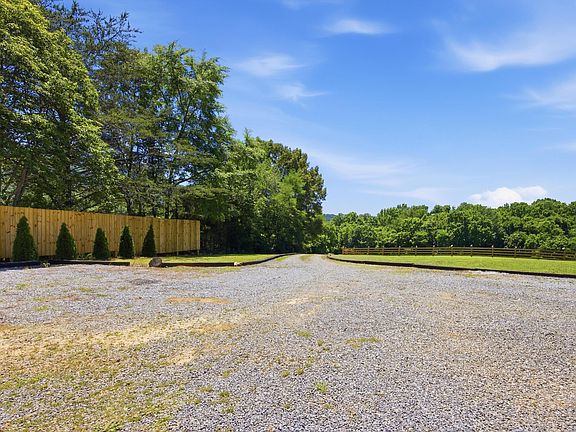 56th image of 11869 E Valley Rd