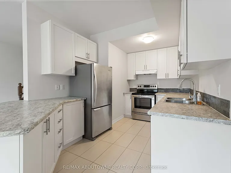 219 Dundas St E #27 — Photo 16