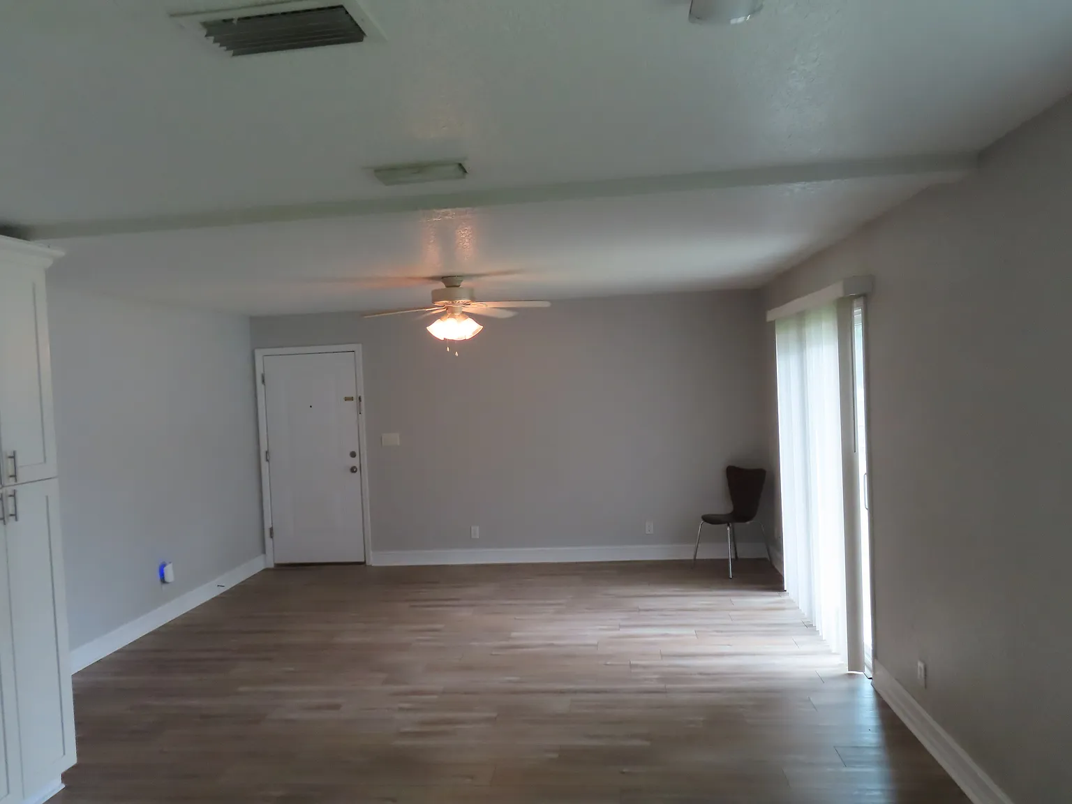 2 bed, 1064 sqft, $1,400 — Photo 3