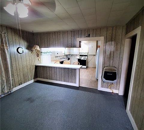 3rd image of 810 Orange St