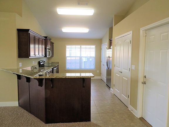 5th image of 2051 Fountainview Dr