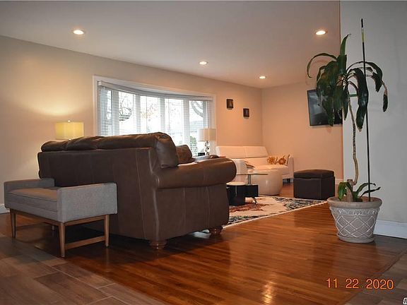 5th image of 616 Powell Ln