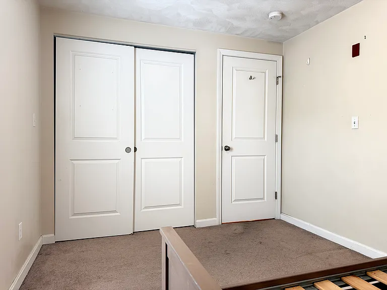 182 London St #2 — Photo 9