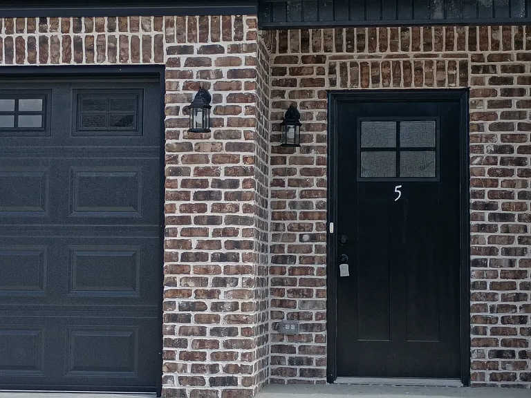 844 Ridgewood Dr #5 — Photo 1