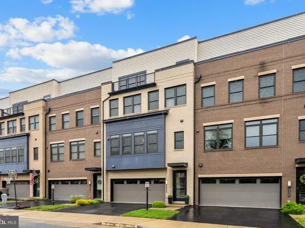 42464 Mildred Landing Sq, Ashburn, VA 20148