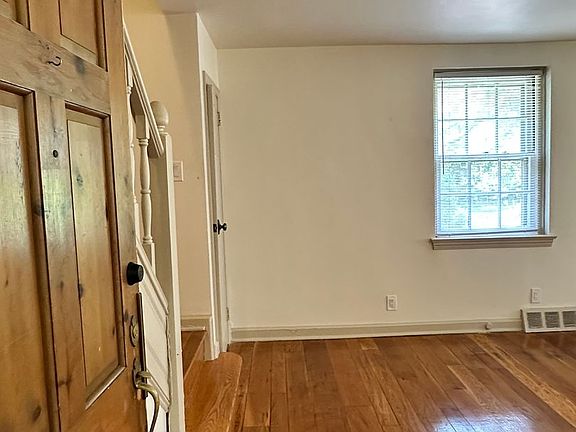 3rd image of 2901 Wood Pipe Ln APT C