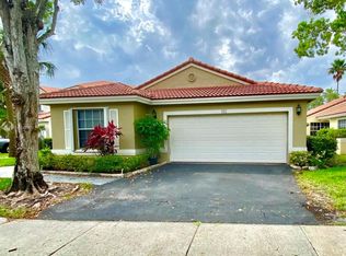 901 Garnet Cir, Weston, FL 33326