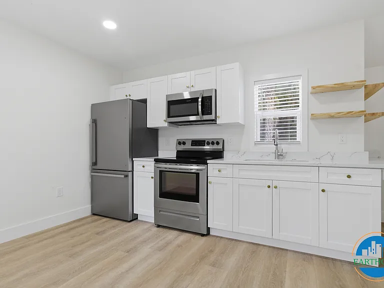 701 W Plaza Pl #B — Photo 7