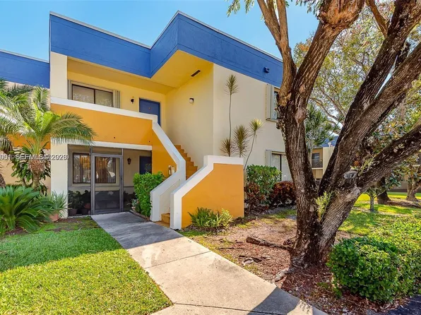 177 Lakeview Dr APT 104, Weston, FL 33326