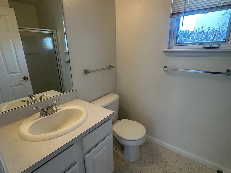 Baltimore apartments — Photo 10