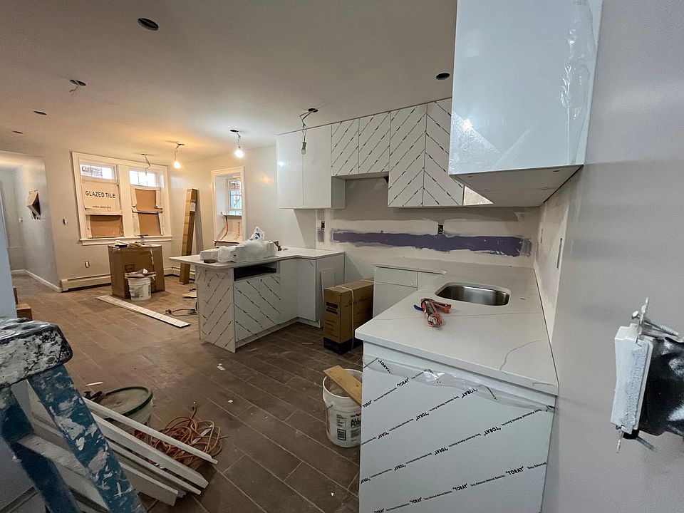 1st image of 8622 Little Neck Pkwy Floor 1