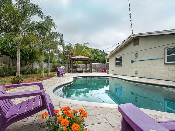 4th image of 5618 Kiwanis Pl NE