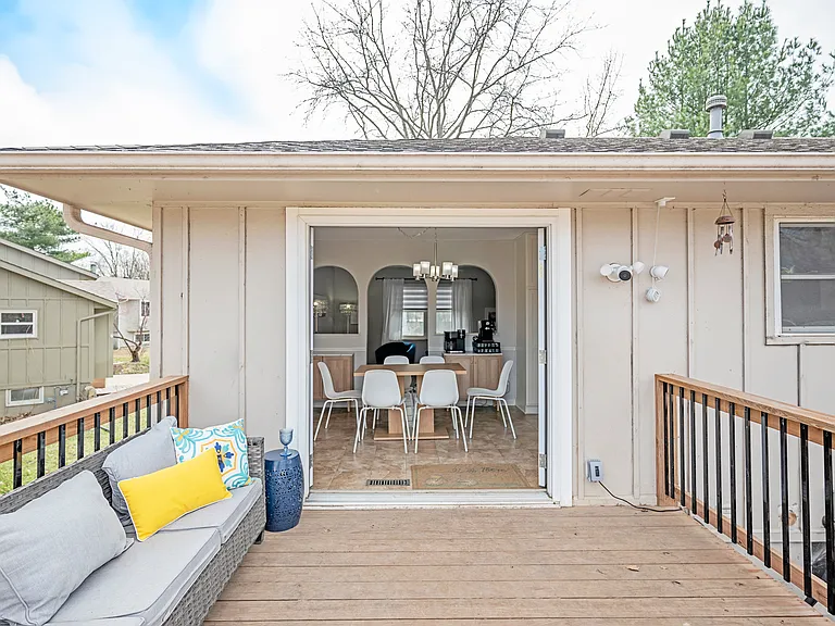 413 SE Lana Ct — Photo 39