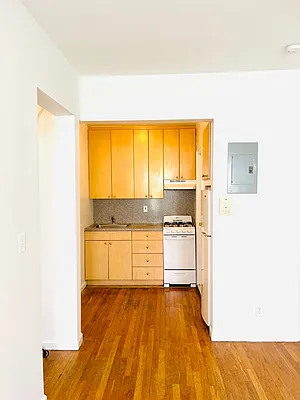 Rented by Gazal International Brokerage Group | media 13