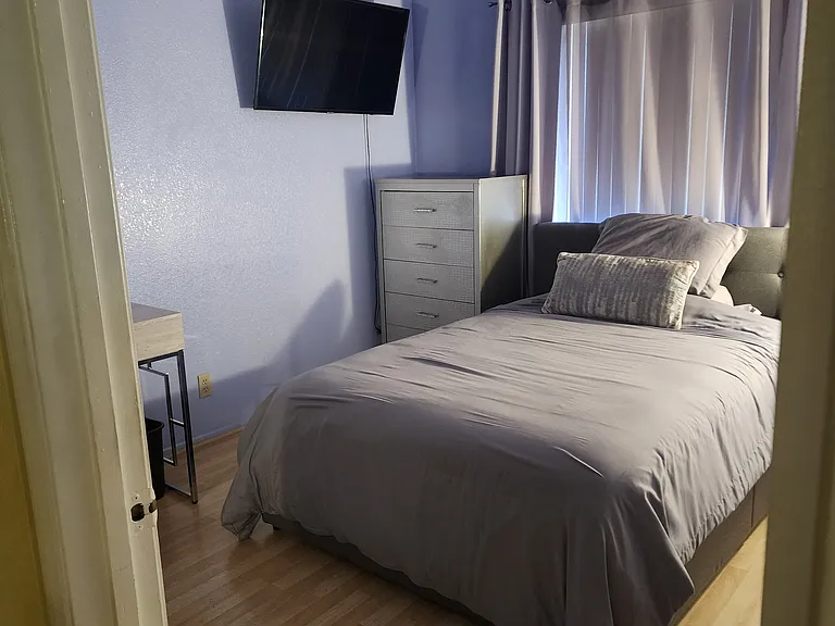 19620 Wyandotte St #3 — Photo 10