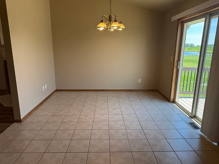 1749 Marissa Ct — Photo 8