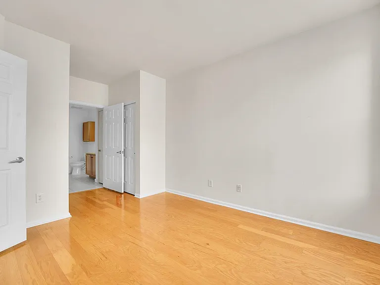 26 Avenue At Port Imperial #438 — Photo 14