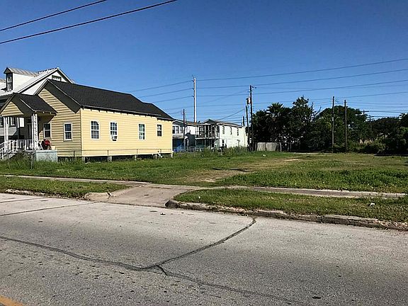 2nd image of 3910 Ball St