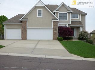 3044 SW Saddlewood Dr, Lees Summit, MO 64081