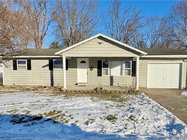 859 N First Street, Austin, IN 47102
