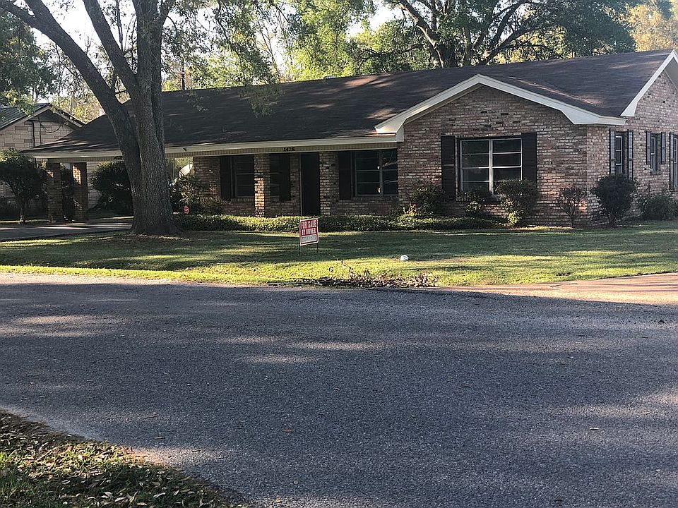 1st image of 1426 Shaw Dr