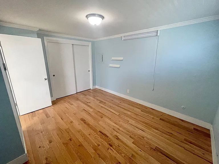 4451 Woodland Park Ave N #5 — Photo 12