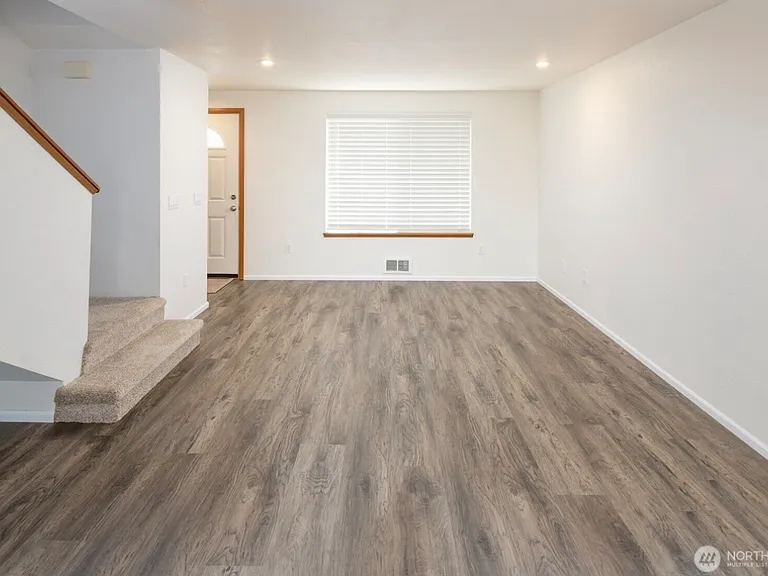 15702 Admiralty Way #C — Photo 4