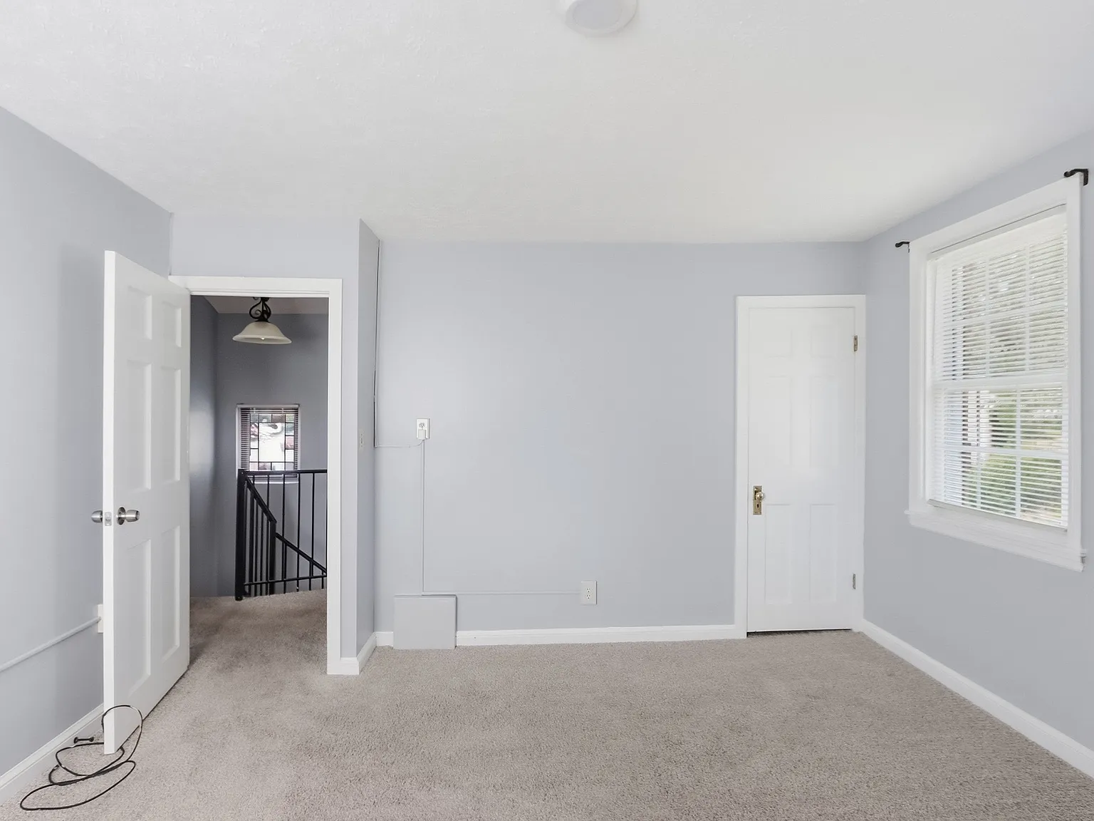 1 bed, 1.5 bath, 2400 sqft, $700 — Photo 3
