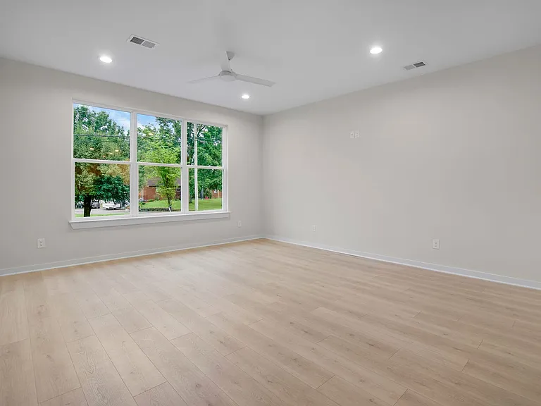 522 Paragon Mills Rd #E — Photo 16