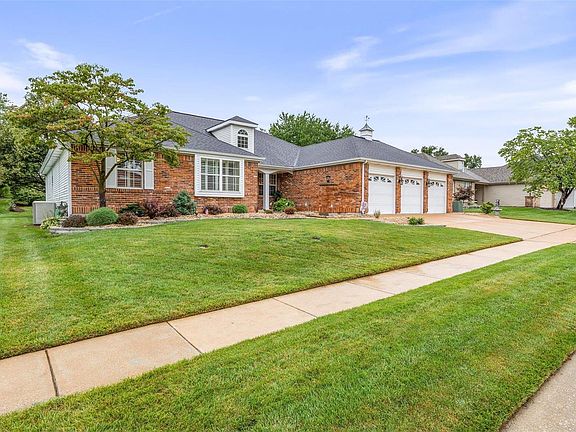 2nd image of 2640 Towne Oaks Dr