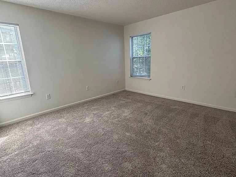 Wesley St. Claire Apartments at Lawrenceville — Photo 270