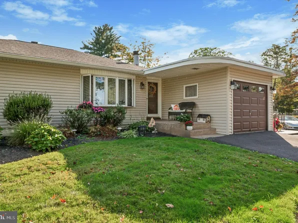 603 Winding Rd, Hatboro, PA 19040