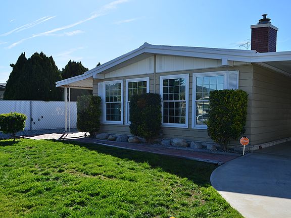 3rd image of 43341 Beverlee Ct