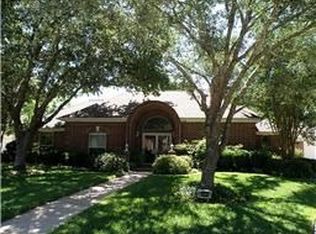 409 Silverstone Dr, Friendswood, TX 77546