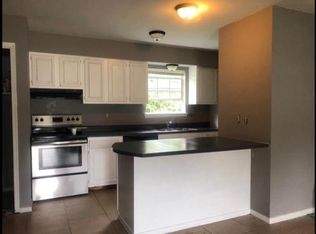 1603 Azalea Cir APT B, Springdale, AR 72764