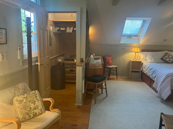 61 Union St, Blue Hill, ME 04614