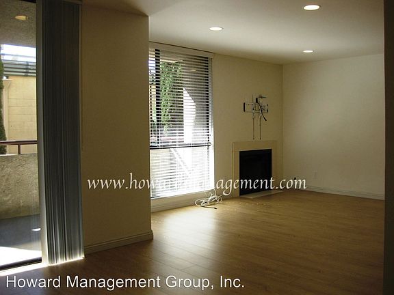 3rd image of 1815 Glendon Ave APT 105