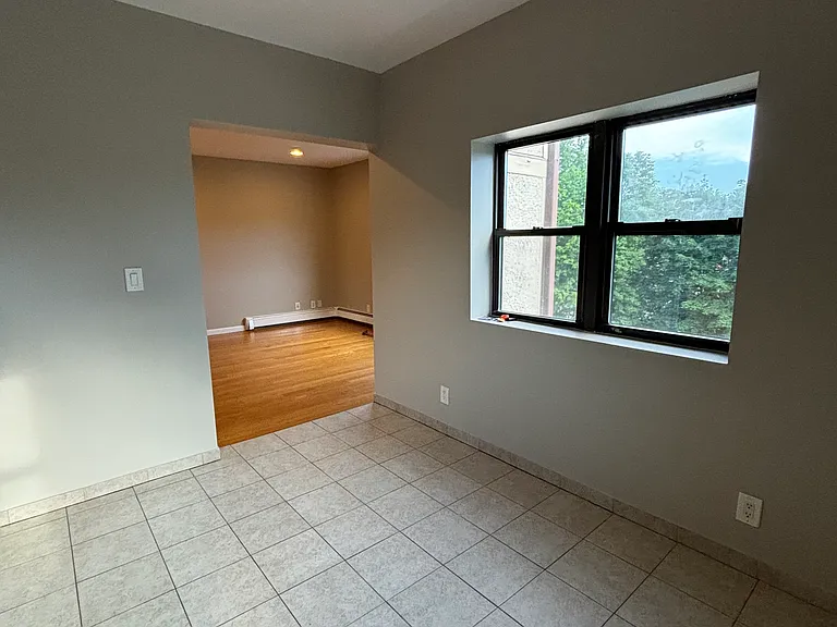 3 Sherman Ave #9 — Photo 3