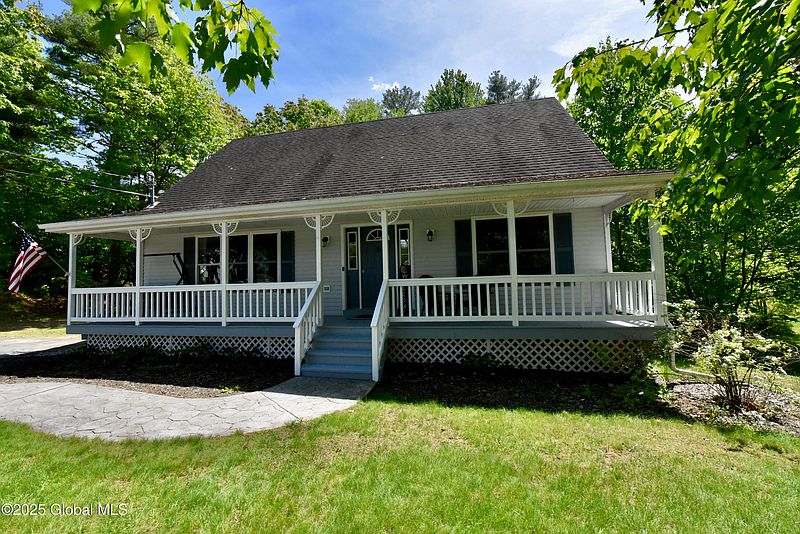 2nd image of 119 Lemont Avenue