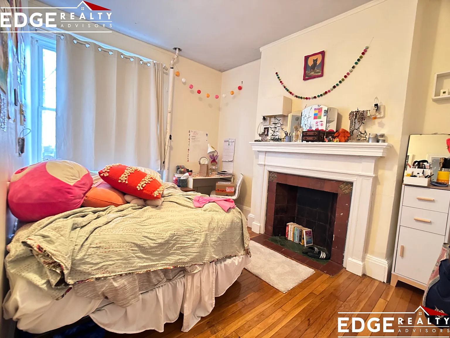 4 bed, 1.5 bath, 1025 sqft, $6,550 — Photo 1