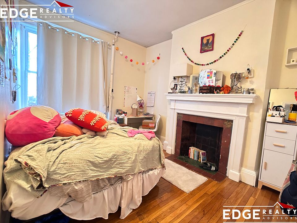 1st image of 62 Egmont St APT 1A