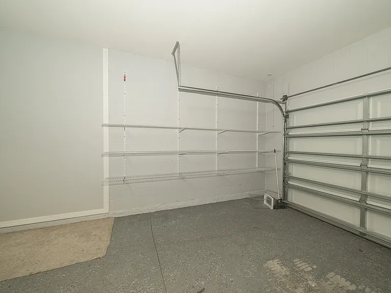 1092 Pipestone Pl — Photo 43