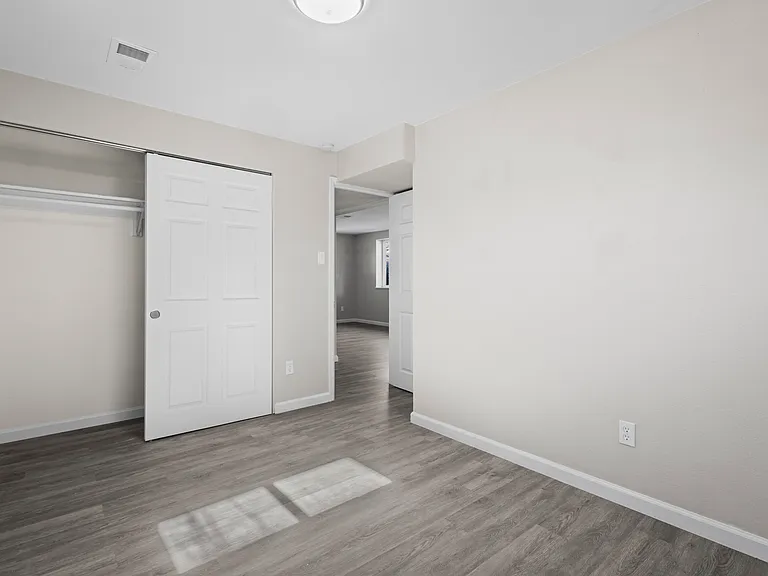 2253 S Lincoln St — Photo 6