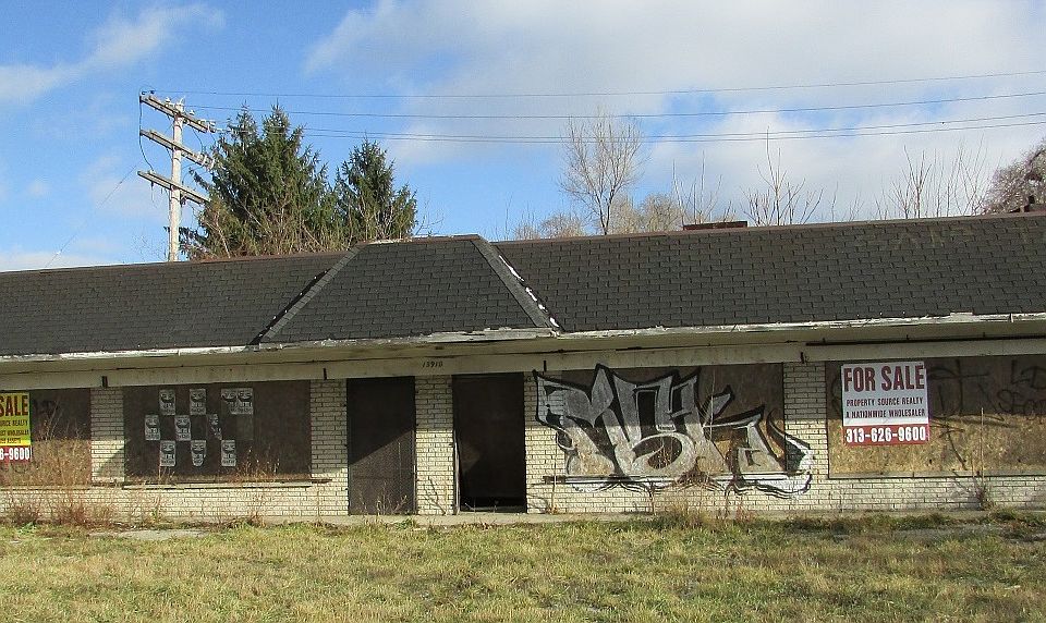 4 Unit Shopping Center