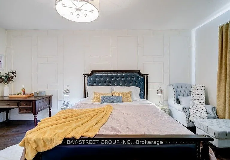 121 Luzon Ave — Photo 23