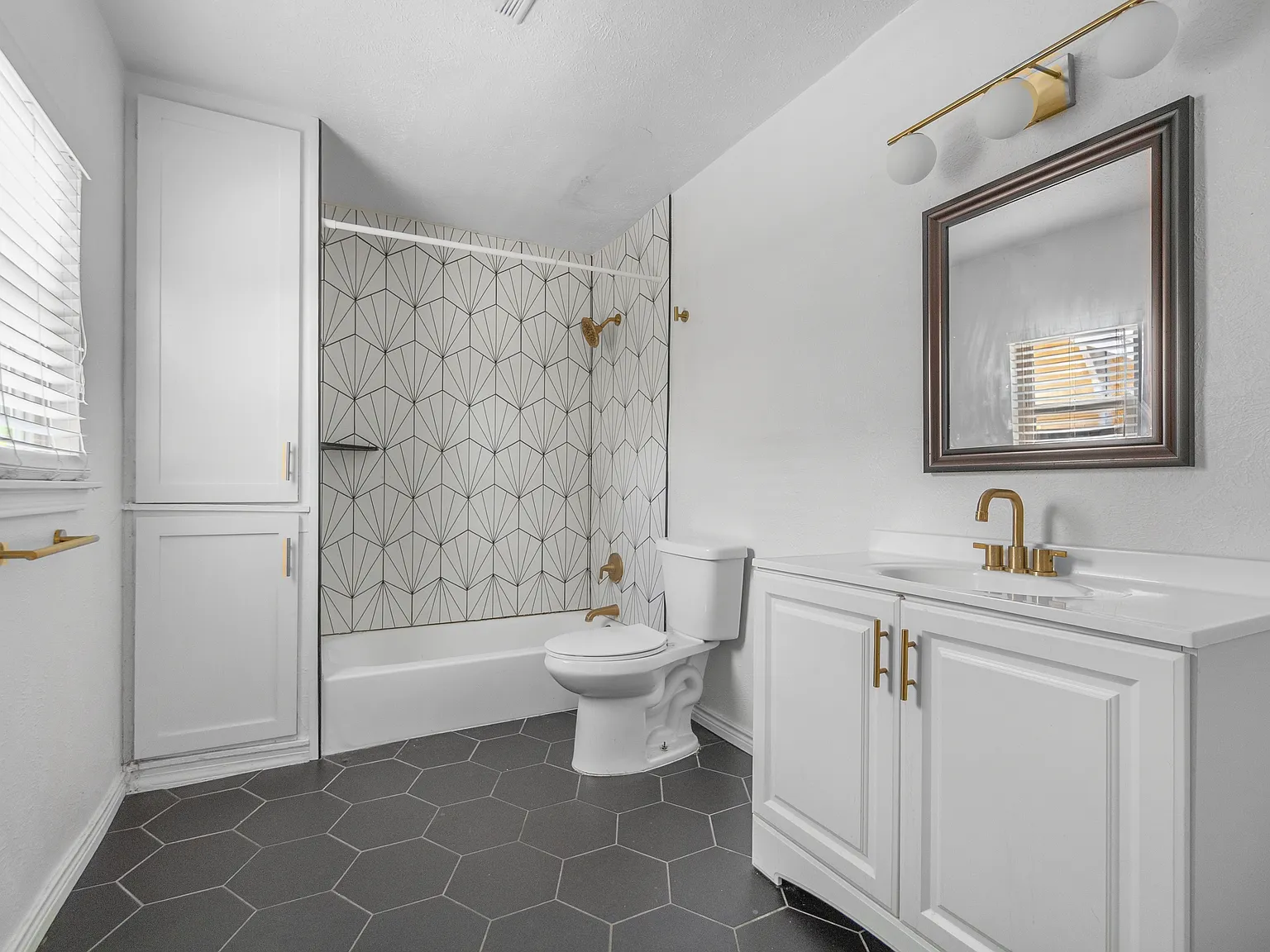 1 bed, 880 sqft, $1,250 — Photo 3