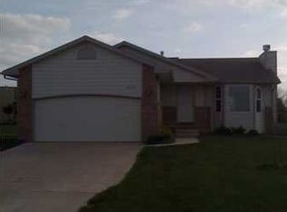 2009 Spring Hill Ct, Goddard, KS 67052