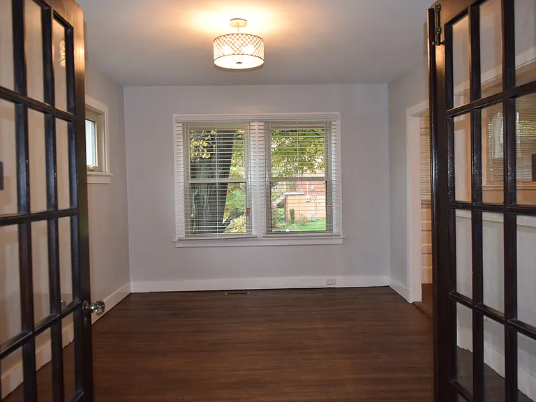 6418 Phillips Ave — Photo 4