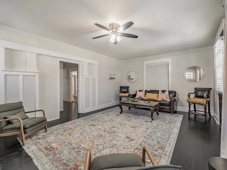 2629 S Jennings Ave — Photo 4