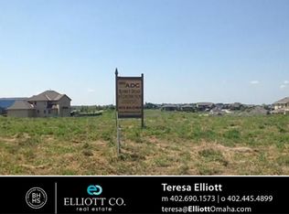 814 N 186 Ave, Omaha, NE 68022